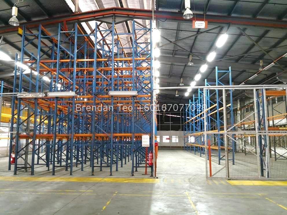Johor Factory Malaysia Industry 111 Pasir Gudang Factory with 4 Dock Leveler and 1200 Amp (PTR52)  
