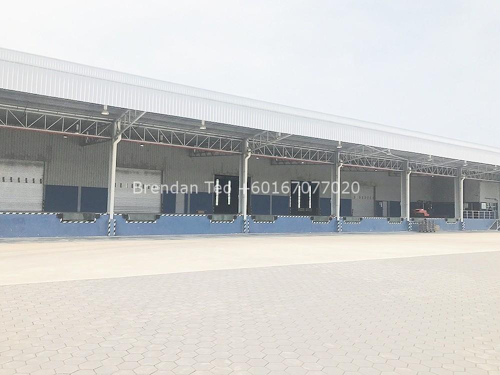 Johor Factory Malaysia Industry IMG-20200619-WA0023_mh1592894907120 Gelang Patah 150K sqft Warehouse with Dock Leveler For Rent  