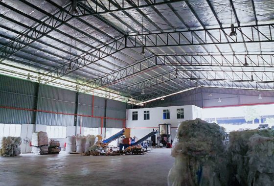 Johor Factory Malaysia Industry WhatsApp-Image-2021-12-03-at-13.27.38-560x380 Johor, Sungai Tiram Detached Factory with big extra land and good rental price  