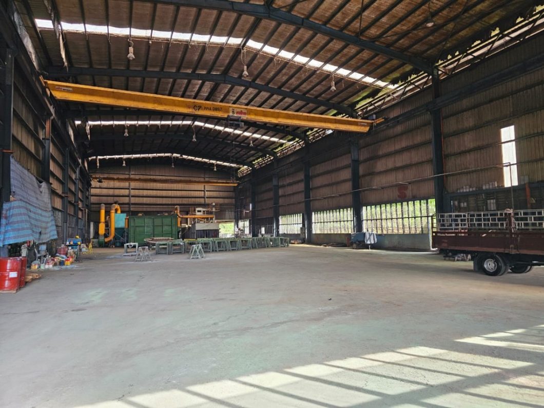 Johor Factory Malaysia Industry WhatsApp-Image-2023-12-08-at-13.23.42-1060x795 Johor, Pontian Detached Factory with Overhead Crane, High Power and Extra Land (BT-PTR68)  